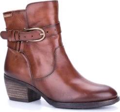 Front Page 14 Pikolinos Baqueira W9M-8563