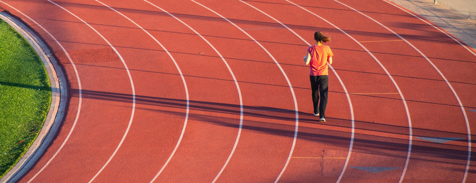 Front Page 3 Front Page -Footwear Store running 7056590 1920